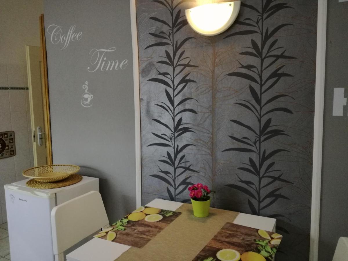 Smart City Apartment 2 Budapest Esterno foto